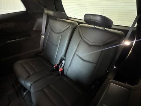 Used 2024 Cadillac XT6 Premium Luxury w/ Technology Package FWD image 28