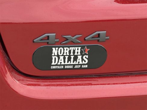 New 2026 Jeep Compass Latitude image 9