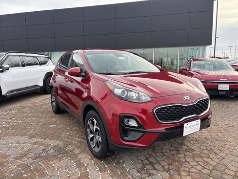 Used 2021 Kia Sportage LX image 3