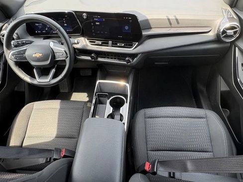 Used 2025 Chevrolet Equinox LT AWD/4WD image 28