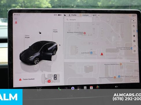 Used 2023 Tesla Model Y AWD image 36