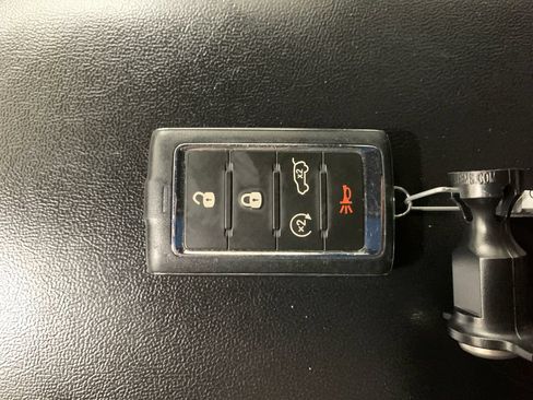Used 2023 Jeep Grand Cherokee L Laredo AWD/4WD image 16
