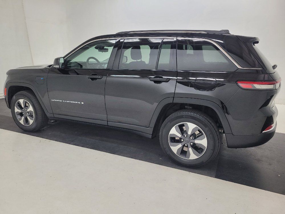 Used 2023 Jeep Grand Cherokee 4WD 4xe w/ Luxury Tech Group II image 3