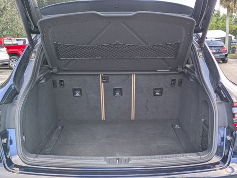 Used 2018 Porsche Macan S image 13