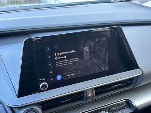 Used 2025 Toyota Prius LE image 20