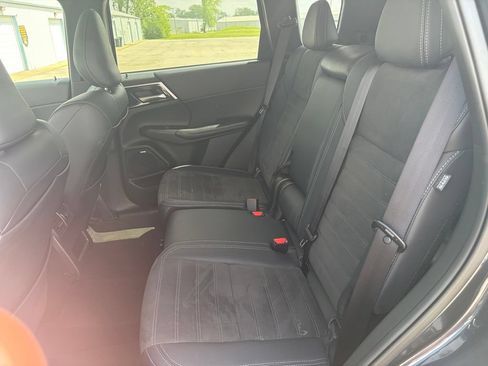 Used 2025 Mitsubishi Outlander SE AWD/4WD image 18