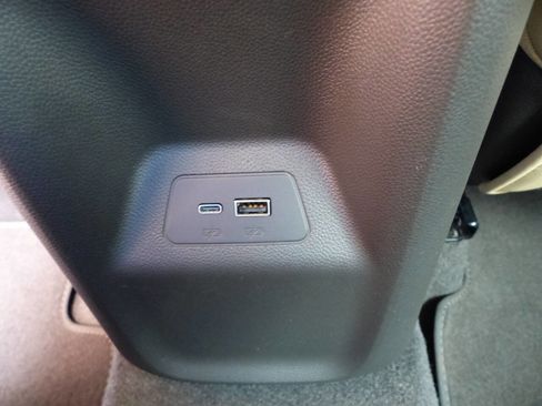 Used 2025 Buick Envision Preferred image 28