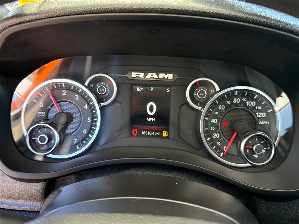 Used 2024 RAM 2500 Tradesman w/ Chrome Appearance Group AWD/4WD image 17