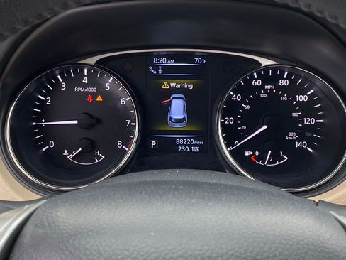 Used 2016 Nissan Rogue SL w/ SL Premium Package image 11