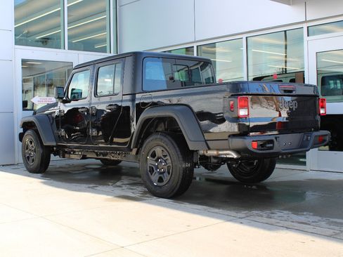 New 2026 Jeep Gladiator Sport image 6
