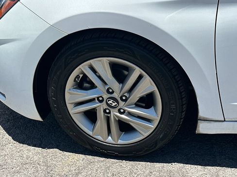 Used 2019 Hyundai Elantra SEL w/ Cargo Package FWD image 12