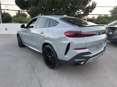 Used 2025 BMW X6 xDrive40i w/ Premium Package AWD/4WD image 4