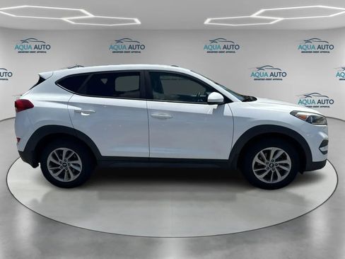Used 2018 Hyundai Tucson SE AWD/4WD image 4