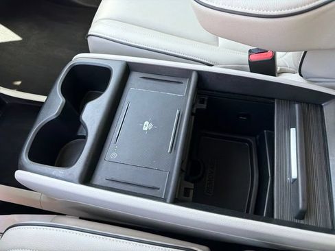 Used 2025 Honda Odyssey Touring image 19