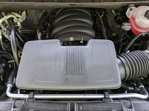 New 2025 Chevrolet Suburban High Country image 34