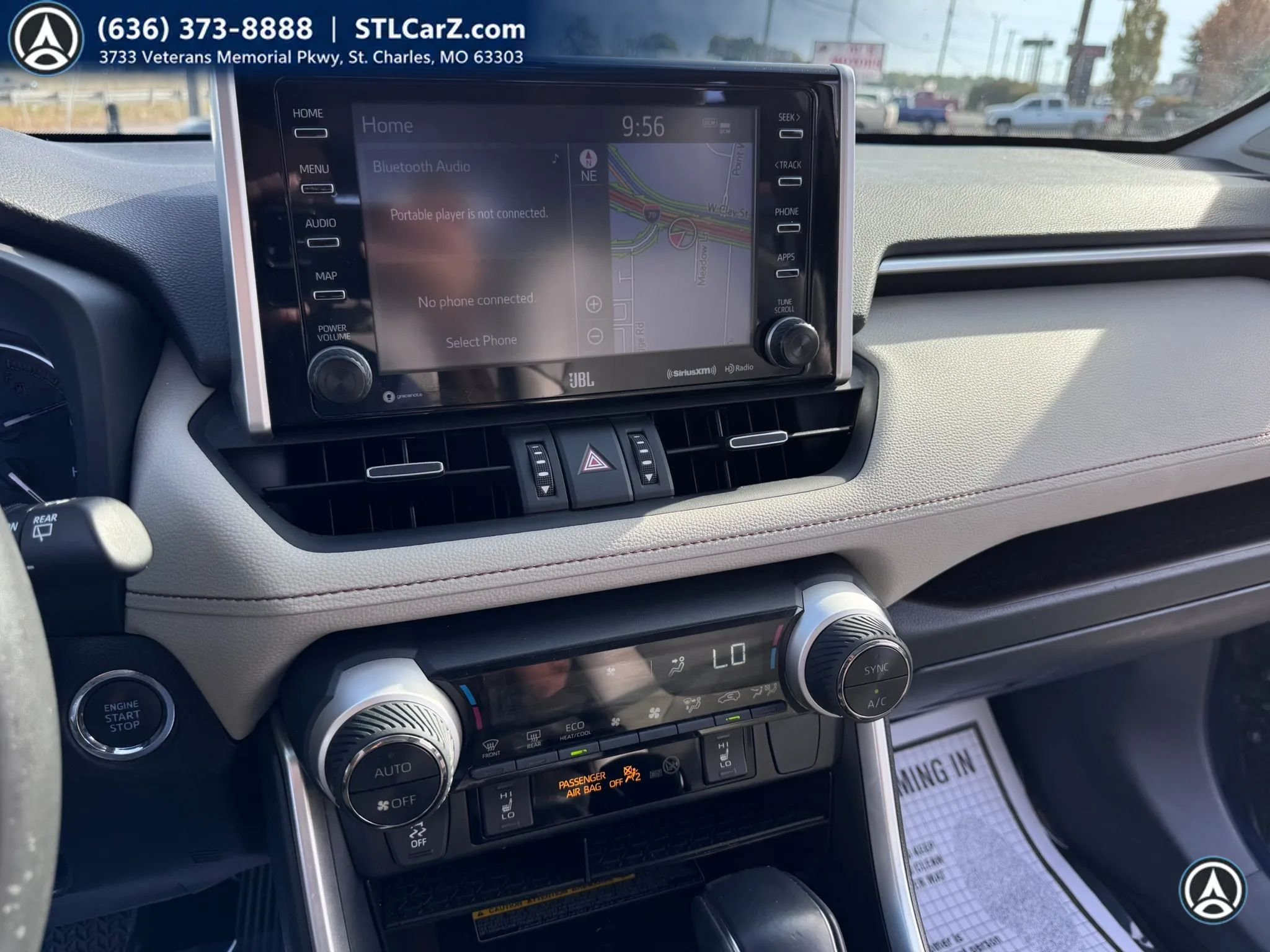 Used 2019 Toyota RAV4 Limited w/ Advanced Technology Package FWD image 16