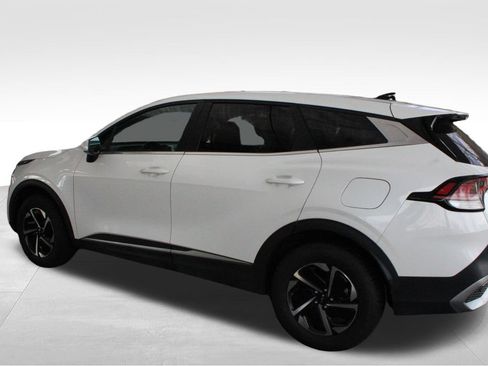 Used 2023 Kia Sportage LX AWD/4WD image 13