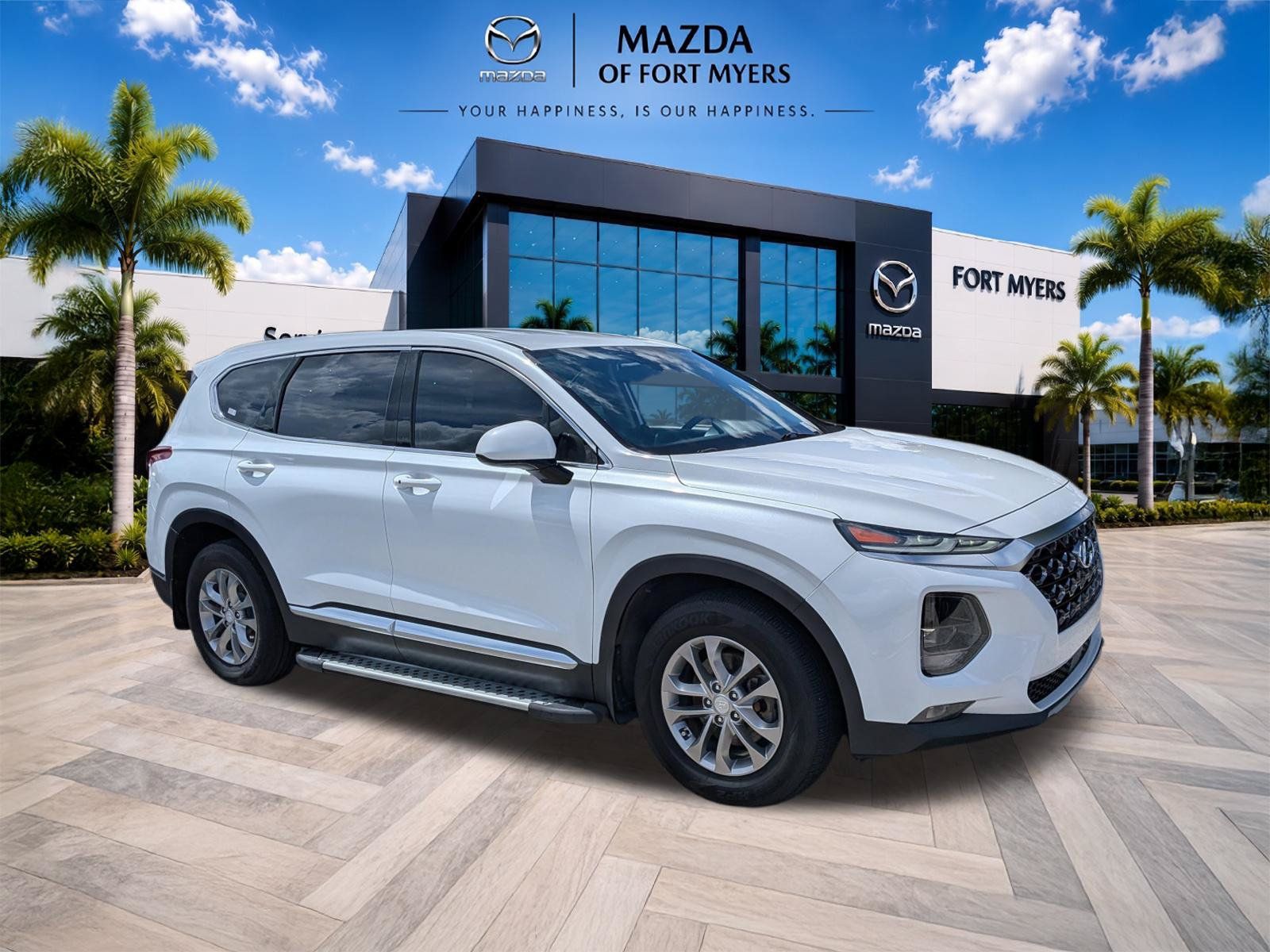Used 2019 Hyundai Santa Fe SEL FWD image 2