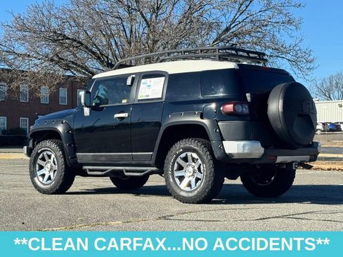 Used 2014 Toyota FJ Cruiser 4WD image 6