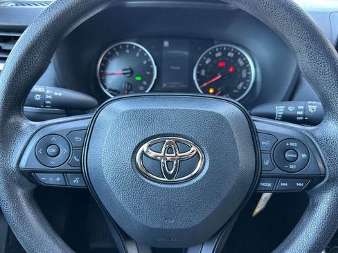 Used 2022 Toyota RAV4 LE image 30