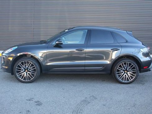New 2026 Porsche Macan Base image 2