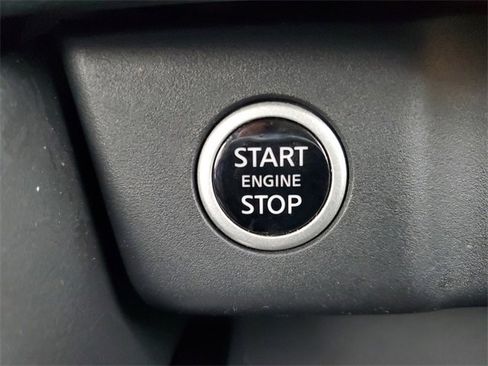 Certified 2021 Nissan Rogue SV image 20