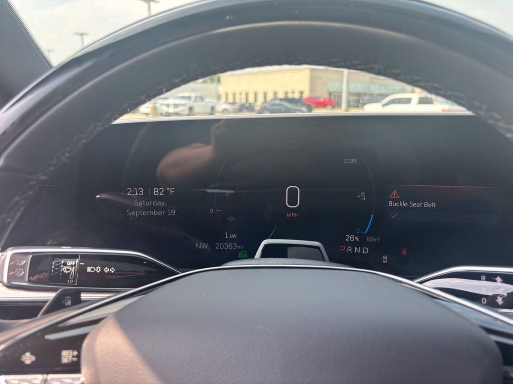 Certified 2024 Cadillac Lyriq Luxury AWD/4WD image 23