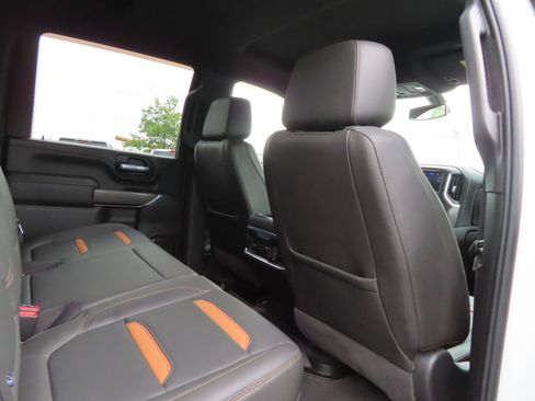 Used 2022 GMC Sierra 2500 AT4 w/ Gooseneck/5TH Wheel Package image 48