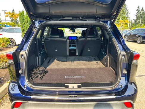 Used 2023 Toyota Highlander XSE AWD/4WD image 10
