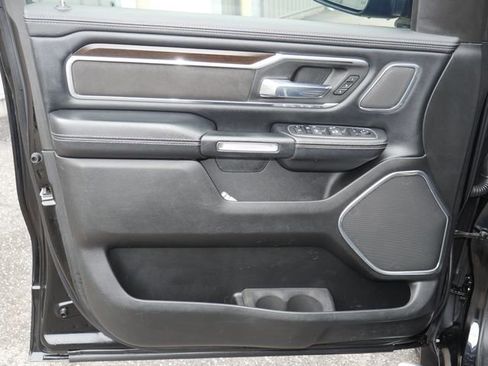 Used 2022 RAM 1500 Laramie AWD/4WD image 16