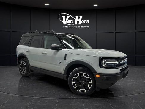 Used 2022 Ford Bronco Sport Outer Banks AWD/4WD image 1