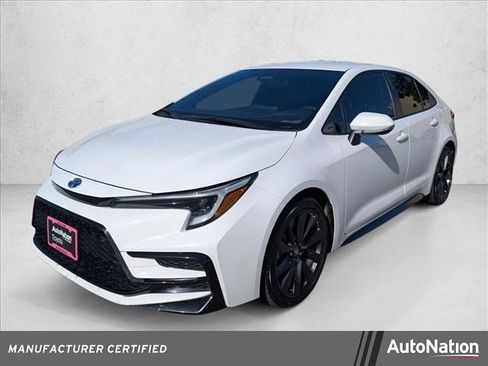 Certified 2024 Toyota Corolla SE FWD image 1
