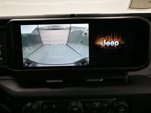 New 2026 Jeep Gladiator Sport AWD/4WD image 22