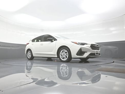 Used 2024 Subaru Impreza 2.0i AWD/4WD image 9