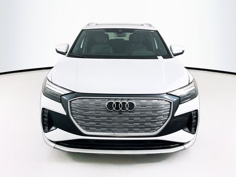 Used 2023 Audi Q4 e-tron Premium Plus w/ Premium Plus image 2