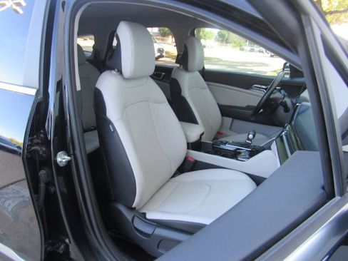 Used 2023 Kia Sportage EX image 22