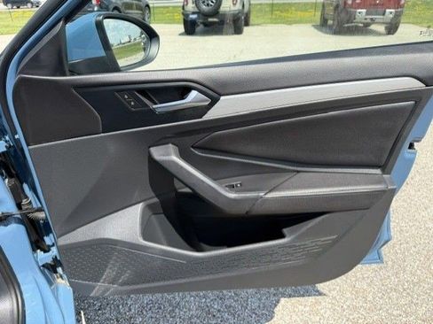Used 2025 Volkswagen Jetta S FWD image 29
