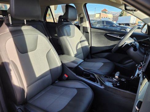 Certified 2024 Kia Niro EX image 15