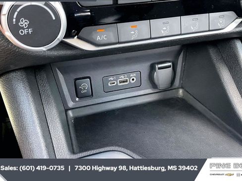 Used 2024 Nissan Sentra SV FWD image 23