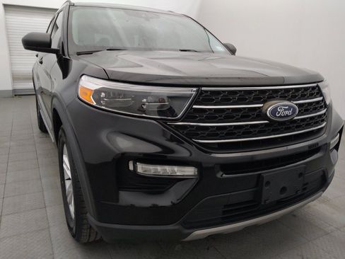 Used 2023 Ford Explorer XLT w/ Equipment Group 202A RWD image 13
