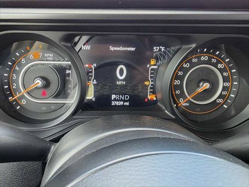 Used 2025 Jeep Wrangler Unlimited Rubicon AWD/4WD image 24
