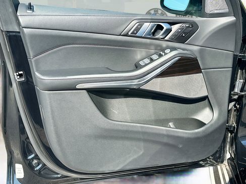 Used 2025 BMW X7 xDrive40i image 22