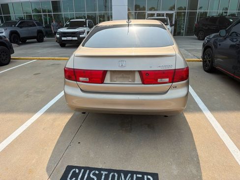 Used 2005 Honda Accord Hybrid Sedan image 5