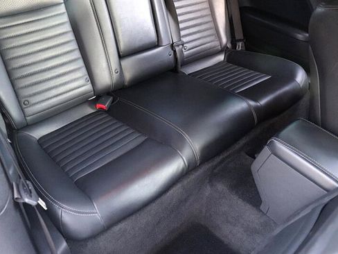 Used 2011 Dodge Challenger SE image 16