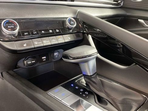 Used 2021 Hyundai Elantra Blue w/ Cargo Package image 21