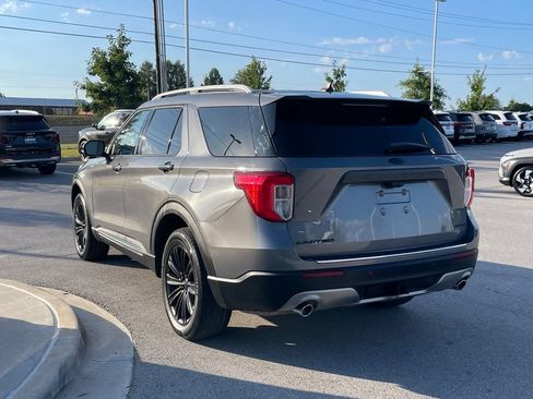 Used 2021 Ford Explorer Limited w/ Equipment Group 301A AWD/4WD image 5