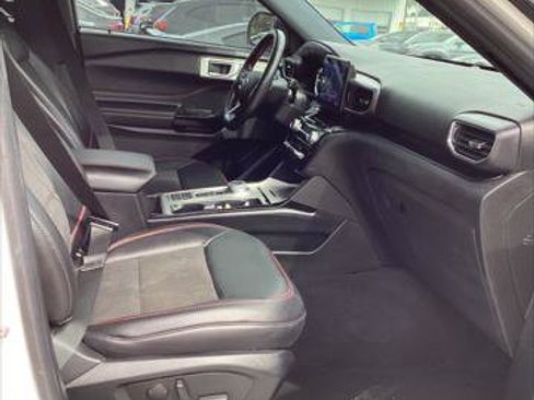 Used 2022 Ford Explorer ST-Line w/ Class IV Trailer Tow Package RWD image 17