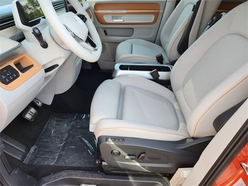New 2025 Volkswagen ID. Buzz Pro S Plus image 11