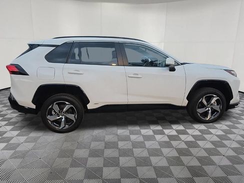 Used 2025 Toyota RAV4 SE AWD/4WD image 8