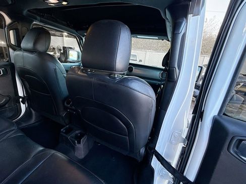 Used 2021 Jeep Wrangler Unlimited Sport image 30